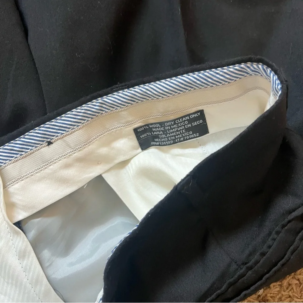 100% Wool Black dress pants Size 36x29 Classic Cuff Hem